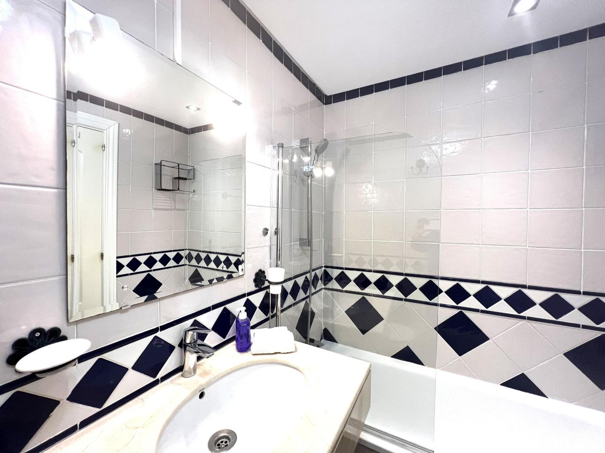 Stylish Townhouse In Beachfront Complex Marbella Luaran gambar