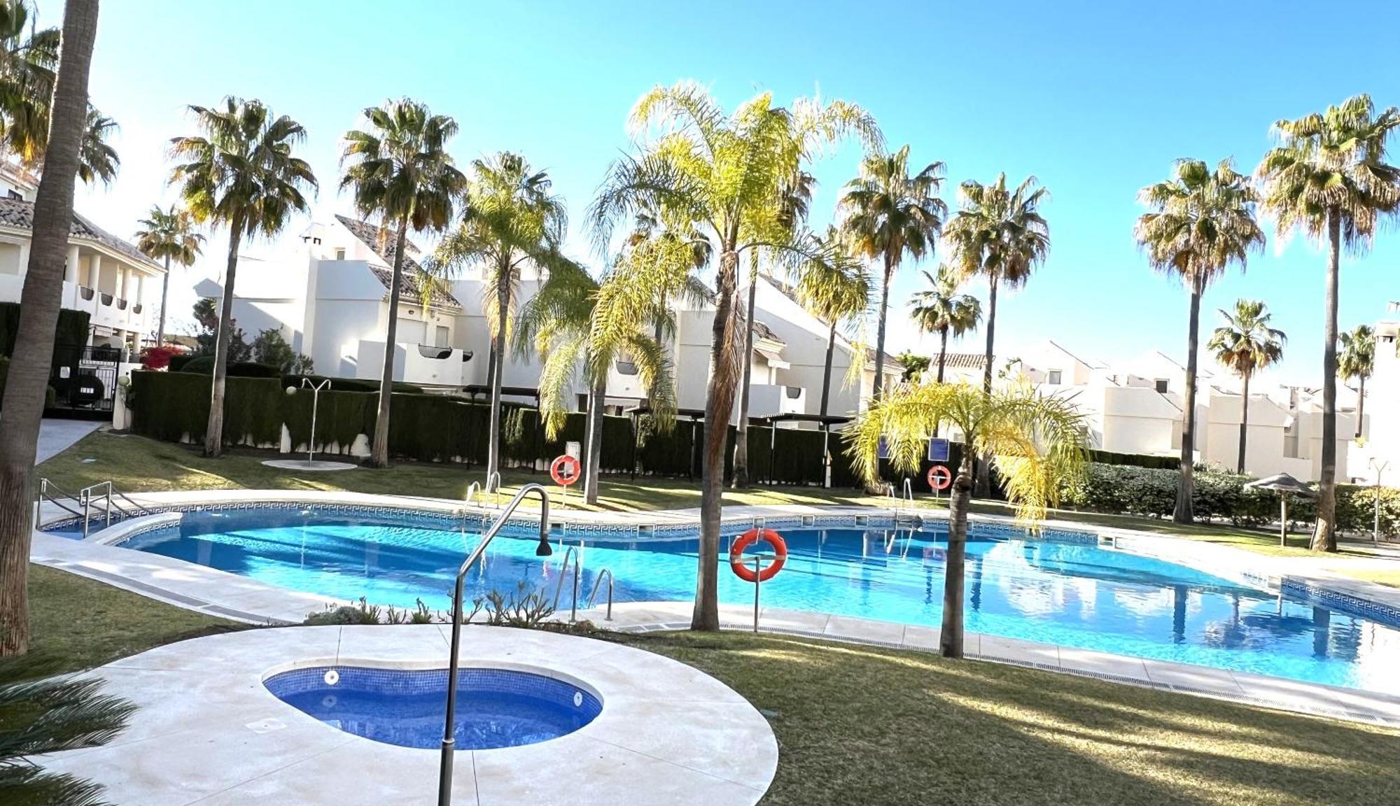 Stylish Townhouse In Beachfront Complex Marbella Luaran gambar